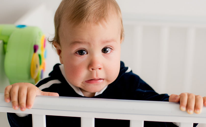 dojenček je preutrujen