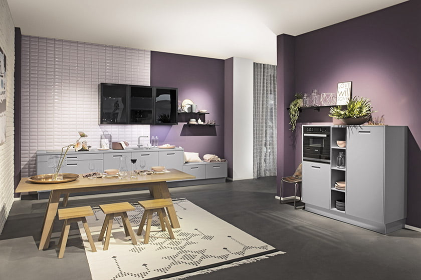 Kuhinja bivalna jedilna miza