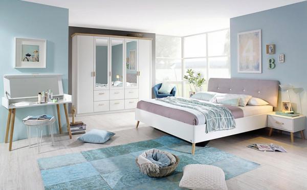 Bela in modra spalnica v skandinavskem stilu 