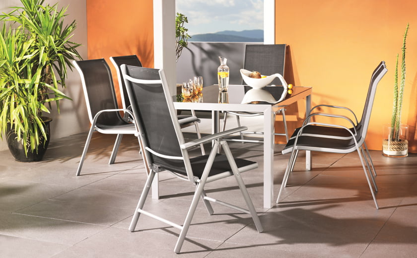 Vrtna garnitura siva