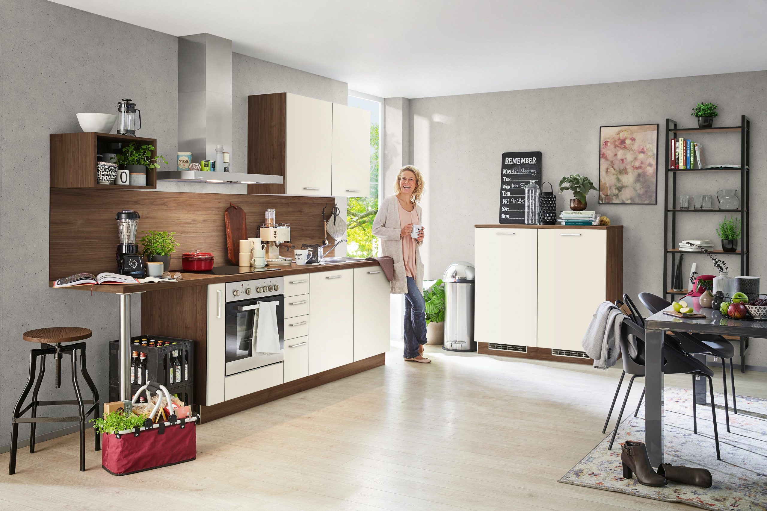 KUHINJSKI BLOK BREZ APARATOV sistem za mehko in tiho zapiranje