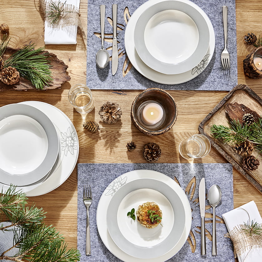 kuhinjski pripomočki pogrinjek jedilni pribor dekor