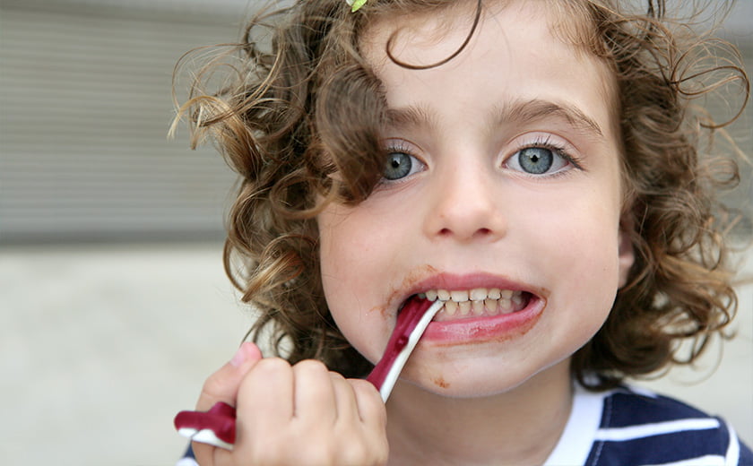 Malčki in sladkarije