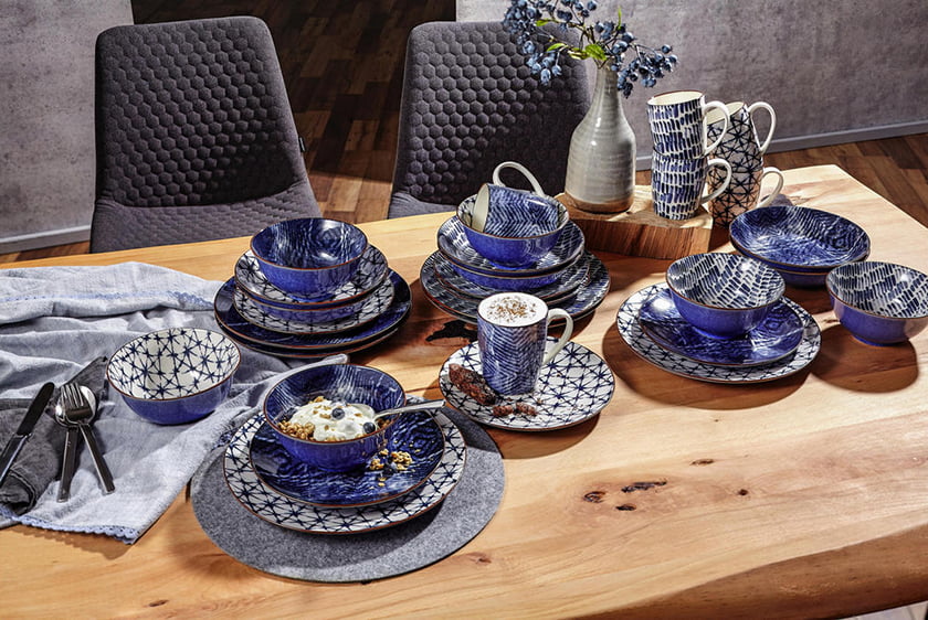 pantone modra pogrinjek