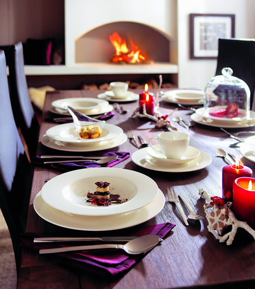 slavnostna praznična miza jedilni servis praznični dekor