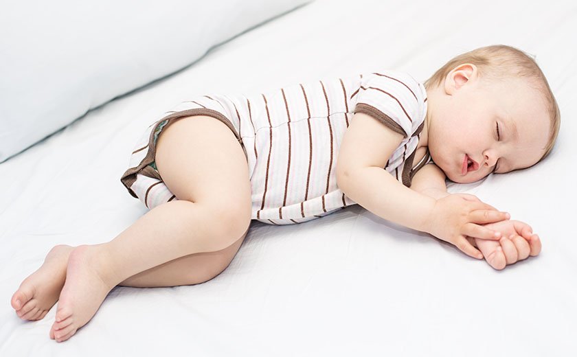 Vzmetnica za otrosko posteljico