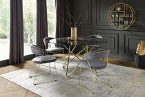 Žamet in detajli iz medenine