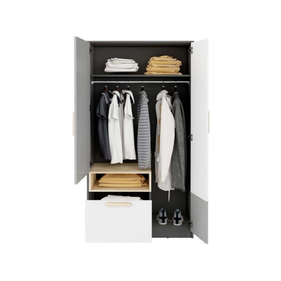 Garderobna omara SIVKO je dvokrilna omara s polico, palico, globokim predalom ter priročno vdolbino. Je v kombinaciji treh barv- svetlo siva, grafitne in bela