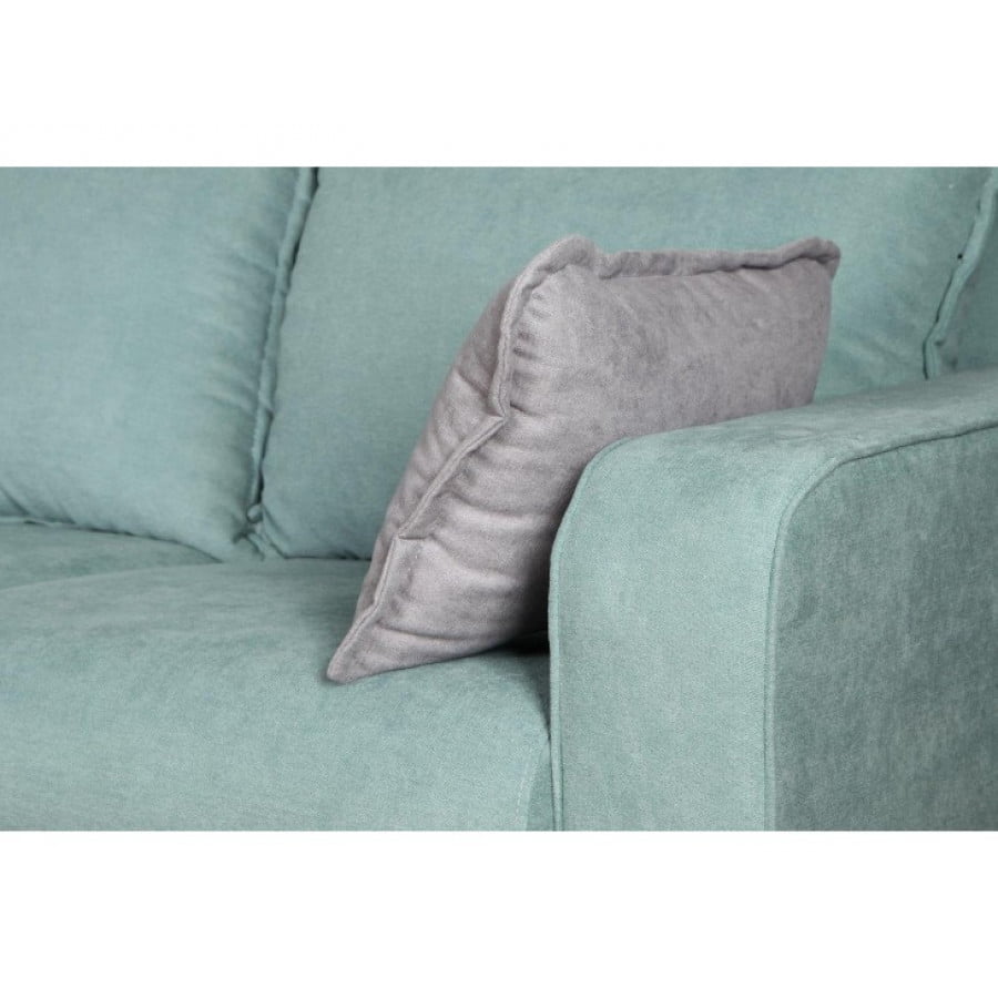 Kotna sedežna garnitura PABLO je moderna in kvalitetno izdelana iz vrhunskih materialov ter oblazinjena z zelenim blagom. Sedežna je vzmetena. Lesene nogice
