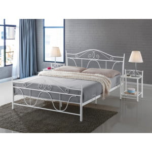 Masivna postelja IVA300. Elegantnega videza za moderno spalnico. Kovinsko ogrodje v beli barvi. Dimenzija postelje je 160 x 200cm.