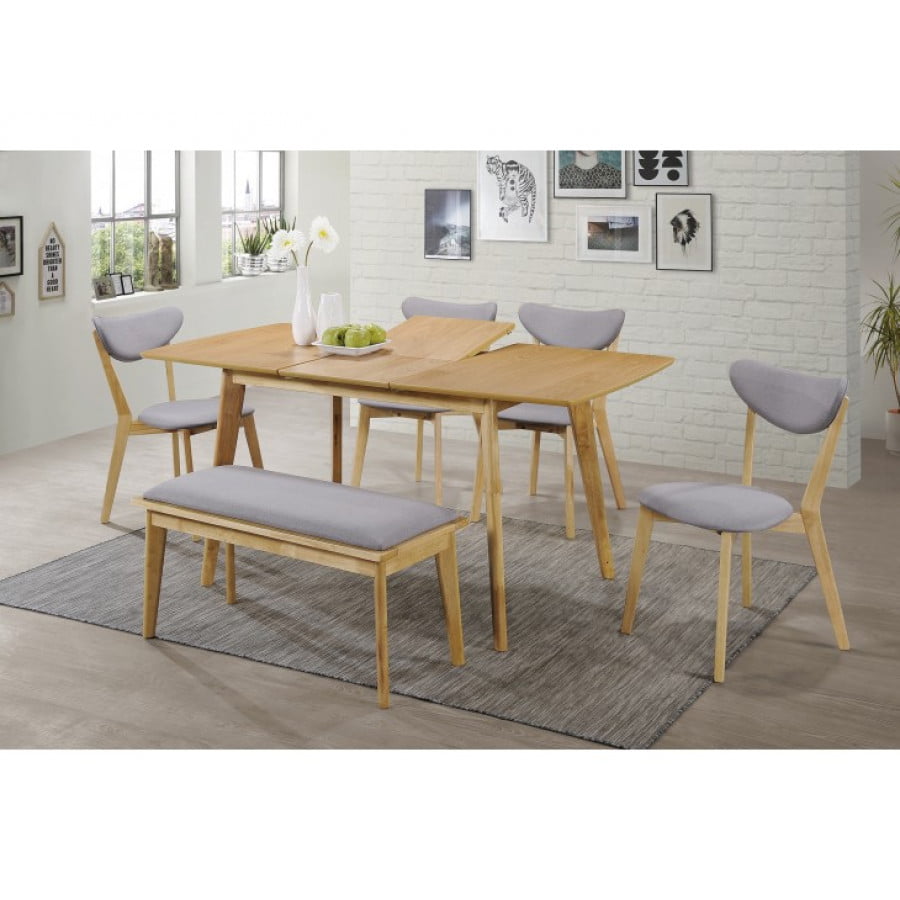 Stol HONEY vas bo navdušil s svojo preprostjostjo in udobjem. Narejen je iz lesa in sive tkanine. Odlično se kombinira z ostalimi artikli iz Honey kolekcije.