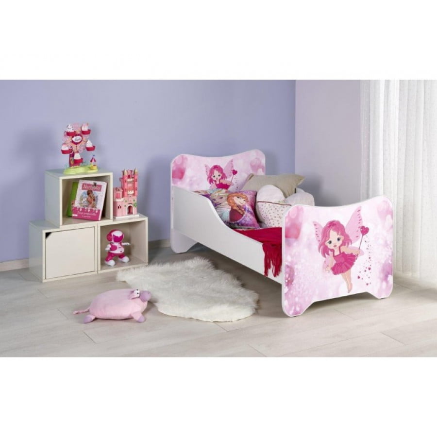 Postelja DOBRA VILA je postelja primerna za otroško sobo. Postelja ima mehke PVC robove. Izdelana v EU. Dimenzije : - 145x76x70x61 cm Letveno dno je