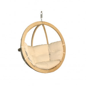 Leseni viseči stol Swing Cream je narejen iz lepljenega lesa iz smreke. Les je olivne barve, ker je bil impregniran, kar omogoča visoko odpornost na