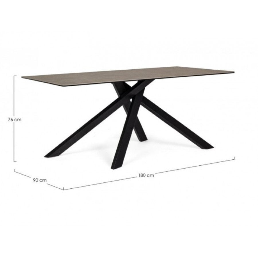 Jedilna miza MESSIER je dobavljiva v črno-rjavi kombinacji. Sestavljajo jo jeklene noge in mizna plošča iz kaljenega stekla (8mm). Vrh je prekrit s keramiko