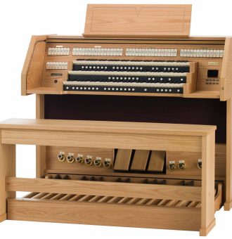 CHORUM 90 sakralne orgle VISCOUNT - Chorum 90 so 3-manualne orgle z 32-notnimi pedali, 47 registri in 4 orkestrskimi glasovi. Orgle so vgrajene v čudovito,