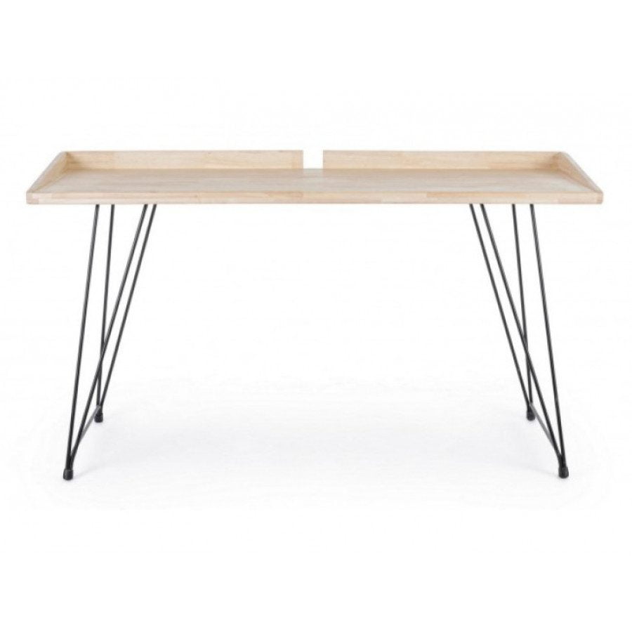 Pisalna miza DISTRICT je sestavljena iz kovinskih nog in lesene mizne plošče. Dimenzije: širina: 142cm globina: 61cm višina: 78cm