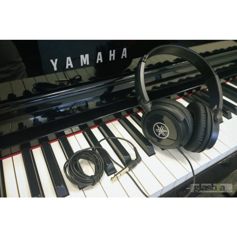 Slušalke Yamaha  HPH-100 B - Novi model Yamahinih slušalk za uporabo pri igranju električnega klavirja ali klaviatur.