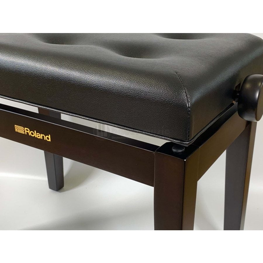 Stol za klavir ROLAND RPB 300 RW - Klavirski stol z dvižnim mehanizmom Roland uvrščamo v višji razred klavirskih stolov; predvsem ga odlikuje visoko