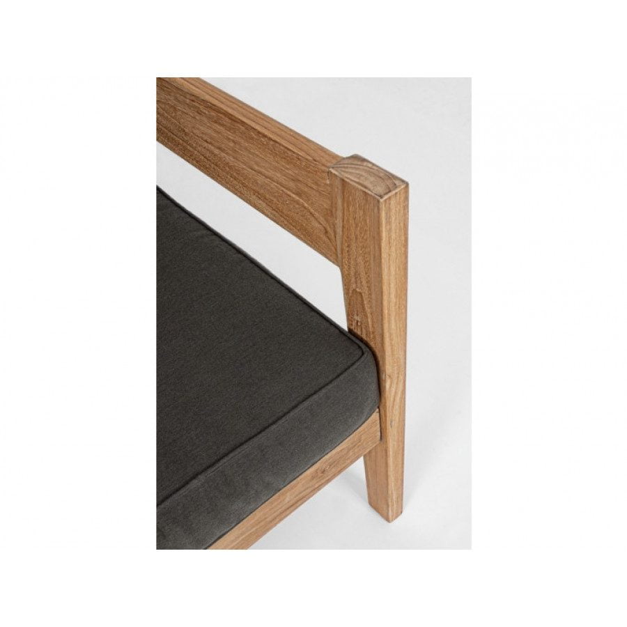Vrtni fotelj KOBO je narejen iz tikovega lesa, naravne obloge. Blazine z odstranljivo prevleko z olefinsko tkanino (100% polipropilen). Material: - Tikov les -