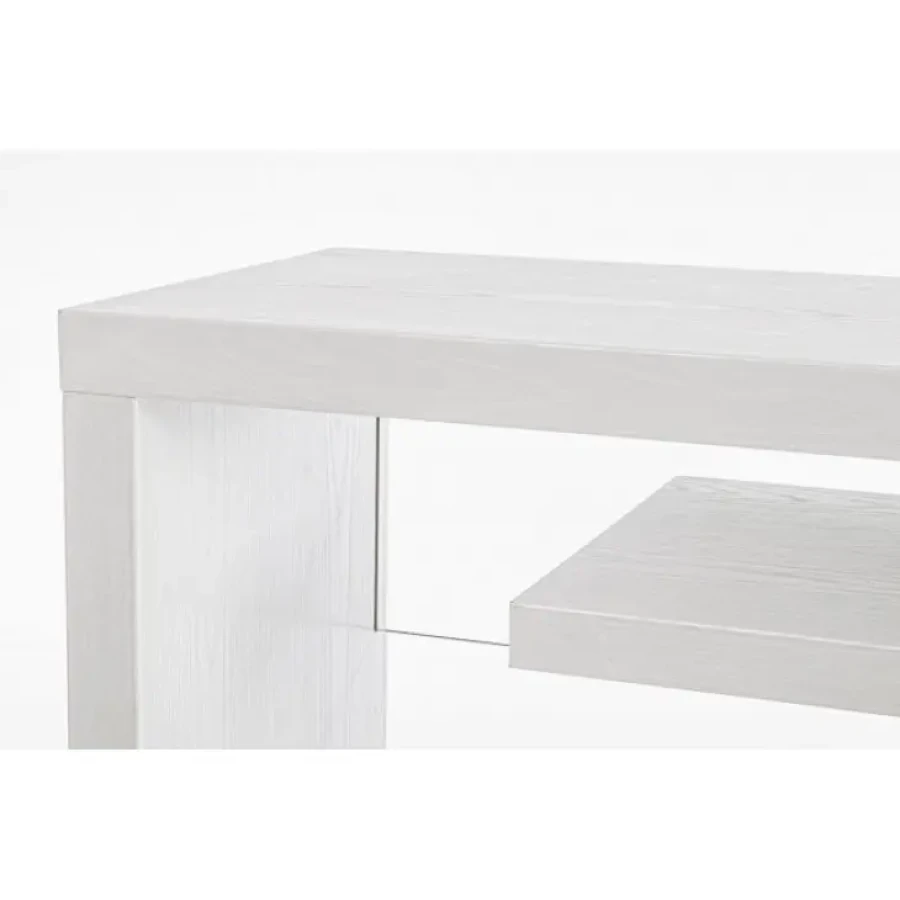 Pisalna miza LINE WOOD je sestavljena iz 8mm prozornega kaljenega stekla in MDF stranic, ki dajejo videz lesa. Dimenzije: širina: 120cm globina: 40cm višina: