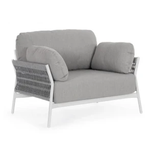 Vrtni fotelj PARDIS QS20 bela/siva ima aluminjast okvir orašno prevajan (poliester). Vrvi so iz olefinske tkanine (100% poliproilen). Sedežne in hrbtne