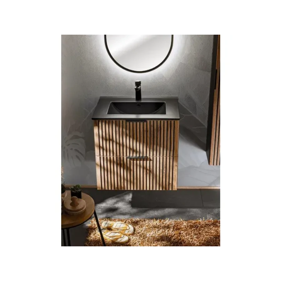 Kopalniški blok ILA 60 je izdelan v sodobnem dizajnu, ki združuje naravno lepoto hrastovega lesa s sodobno črno barvo. Osnovni element bloka je omarica za