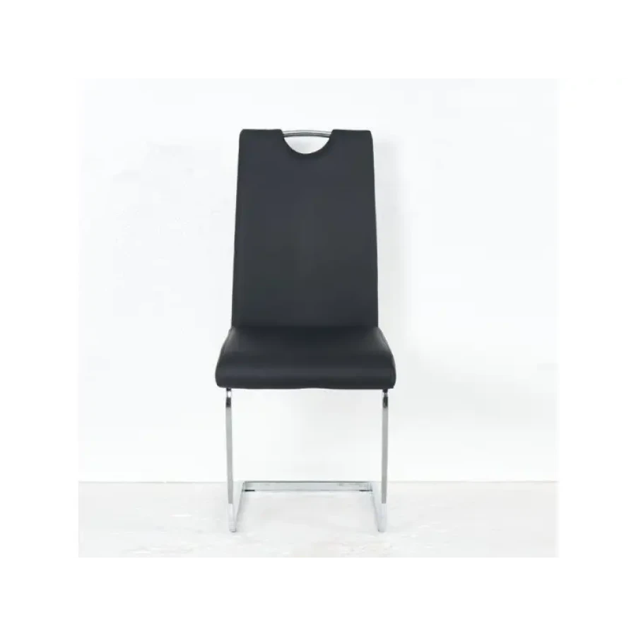 Jedilni stol GALA črno umetno usnje je narejen iz kvalitetnega umetnega usnja v kombinaciji s kromiranimi nogami s močnim podnožjem. Zaradi svojega
