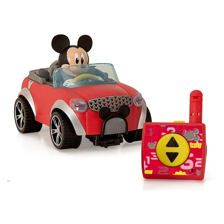 Figurica Mickey v avtomobilčku na daljinsko vodenje. Upravljanje vozila je enostavno. Potrebne so 2 LR03 (AAA) in 3 LR6 (AA) baterije (niso vključene). Za starost od 18. meseca dalje.