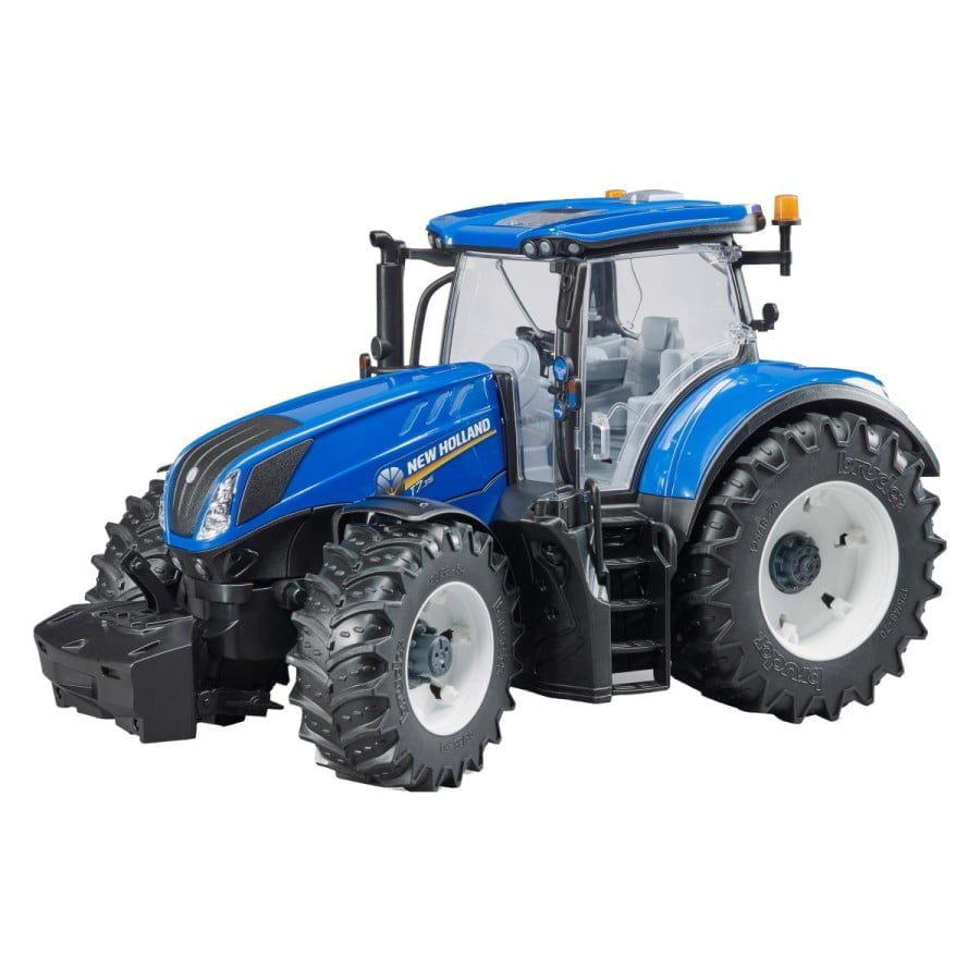 Traktor z dvižnim pokrovom motorja in možnostjo odpiranja vrat in nastavkom za sprednjo nakladalko. Snemljive pnevmatike. Dimenzije: 36 x 17.5 x 20.5 cm. Za starost od 3 let dalje.