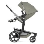 ki nudi vašemu malčku udobno ležanje. Zračna vzmetnica z dodatno blazino za glavico nudi več udobja malčkovi glavici. Odpnite zadrgo na prevleki košare in pokažite notranjost košare. Poudarite blazino za glavico pri vzmetnici. Transparentno zračenje košare ne omogoča le pretoka svežega zraka