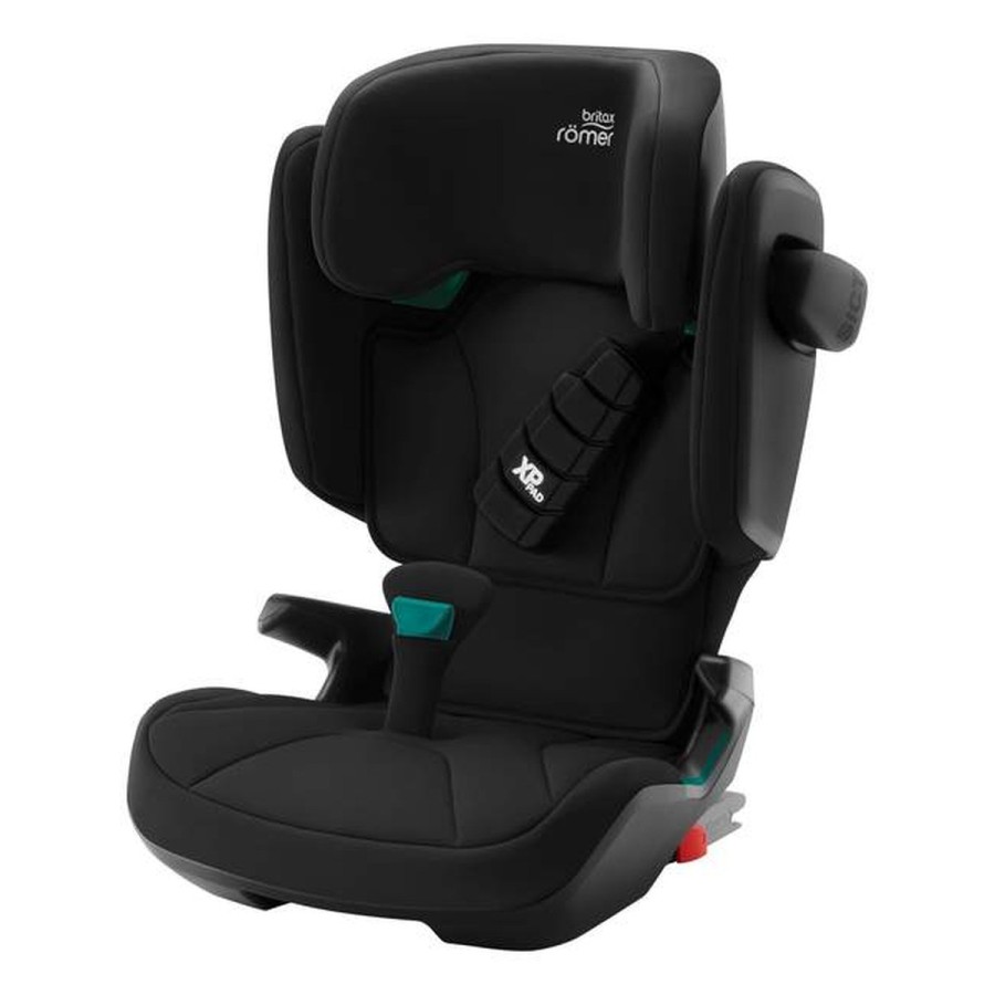 Varnost na najvišjem nivojuNova generacija legendarnega avtosedeža Kidfix. Po najnovejših varnostnih kriterijih testiran nudi avtosedež Britax Römer Kidfix i-Size v skladu s standardom R129 odlično varnost in udobje. Avtosedež je primeren za otroke od 3