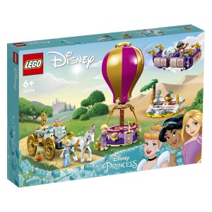 Potuj po svetu s 3 priljubljenimi liki Disney in raziskuj z očarljivim kompletom LEGO®! Z Motovilko vzleti z balonom na vroč zrak ali se pridruži Jasmine in malemu slončku na udobni preprogi