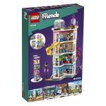 ali pa se ob koncu dneva sprosti v bazenu.