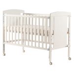 Primerna je za ležišče 120x60 cm (ni vključeno v ceno).