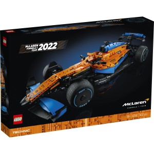 Svoje navdušenje nad dirkalnimi avtomobili lahko potešiš s kompletom za odrasle LEGO® Technic McLaren Formula 1™ Dirkalni avtomobil. Predstavitev novega dirkalnega avtomobila Formula 1 je vedno pomemben dogodek. Za leto 2022 so LEGO dizajnerji tesno sodelovali z dizajnerji dirkalnikov McLaren