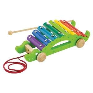 Prisrčen ksilofon v obliki krokodila je lahko otrokov prvi inštrument.