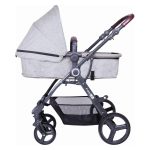 saj je mogoče prostorno košaro enostavno spremeniti v sedežni del ter jo obrniti v smeri vožnje