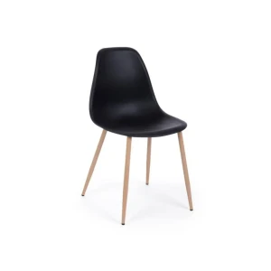 Jedilni stol MANDI je dobavljiv v črni barvi, kovinske noge v barvi lesa. Sedalni del iz polipropiena. Dimenzije: širina: 53cm globina: 46cm višina: 82cm
