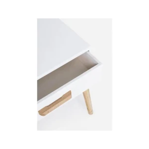 Nočna omarica 1C ORDINARY bela ima noge iz borovega lesa, plošča je iz laminirane plošče ter predali so iz lesa. Dimenzije: širina: 43cm globina: 30cm