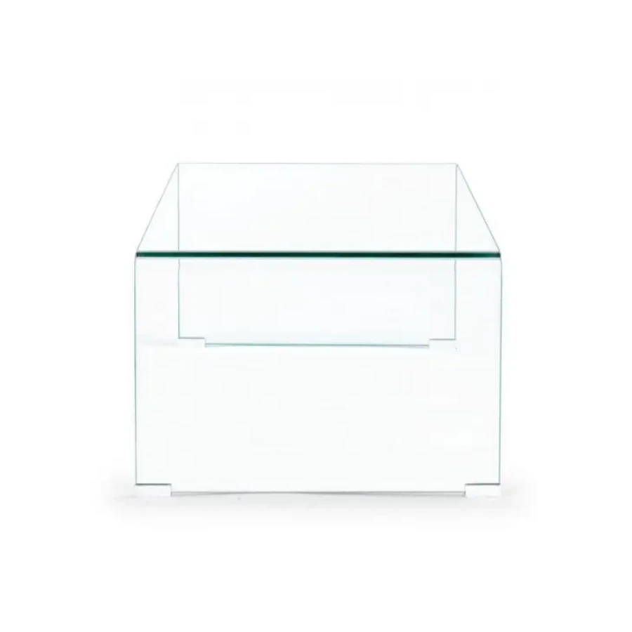 Klubska miza IRIDE je narejena iz 10mm debelega stekla. Dimenzije: širina: 120cm globina: 60cm višina: 43cm