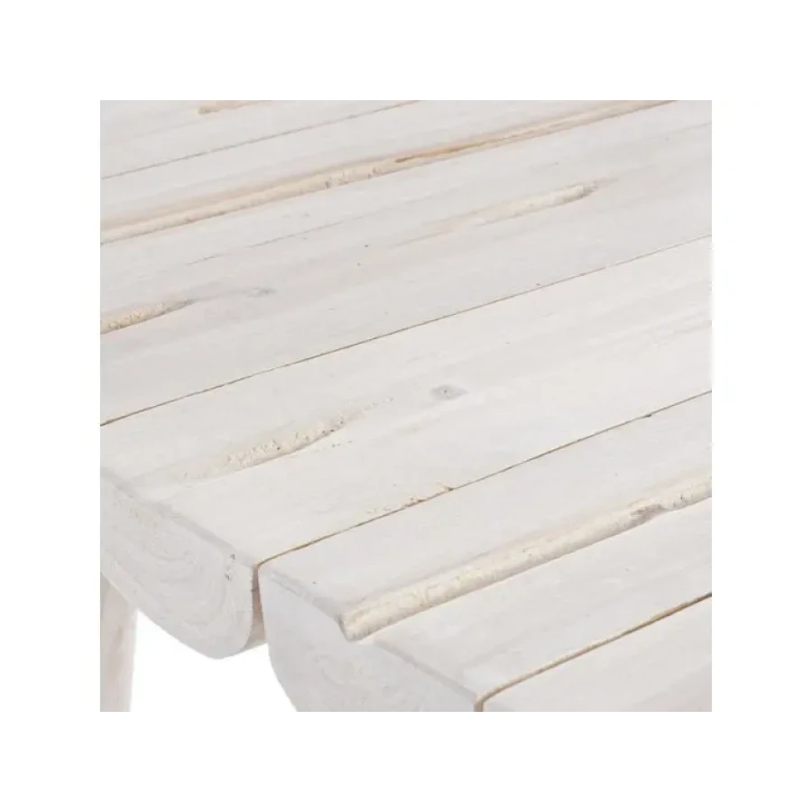 Klubska mizica SAHEL QU je narejena iz lesa. Izdelek se lahko razlikuje od slike, saj se gre za naravni les. Material: - Les Barva: - Vzorec lesa Dimenzije: