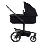 Čeprav ne more nič nadomestiti starša in njegovega objema