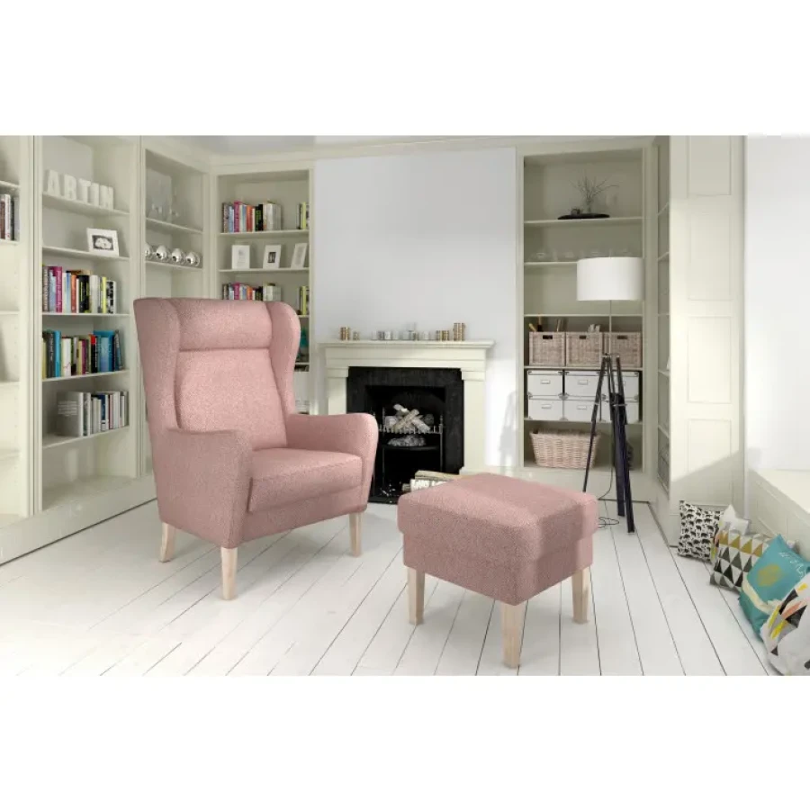 Popestrite svoj dom z udobnim in modernim foteljem TESS. Fotelj ima leseno podnožje, oblečen pa je v kvalitetno blago Dimenzije: - D:86 x Š:89 x V:111/47cm