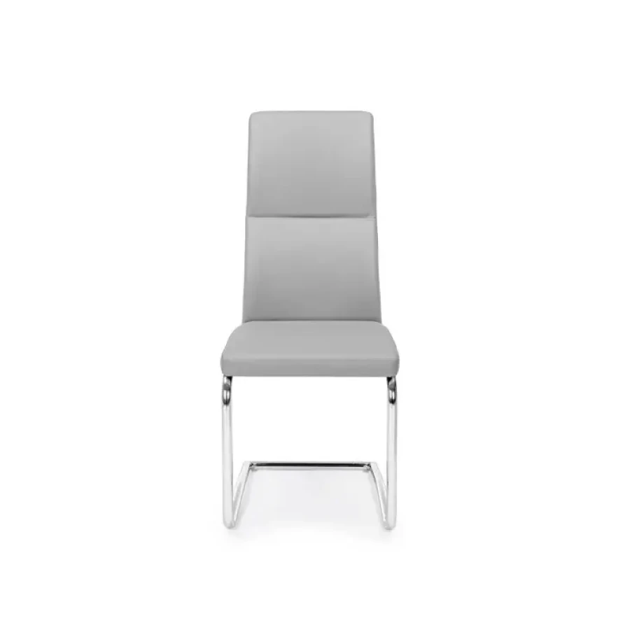 Jedilni stol THELMA siva ima jekleni okvir in kromirane noge. Polnilo je iz poliuretanske pene, oblečen je v umetno usnje. Material: - Jekleni okvir - Krom