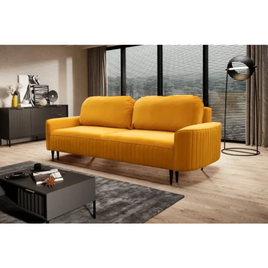 Kavč ENA je moderen in eleganten kavč z lepimi, okrasnimi šivi, ki bo zagotovo krasil marsikatero dnevno sobo. Tanke, črne noge, udobne blazine za hrbet,