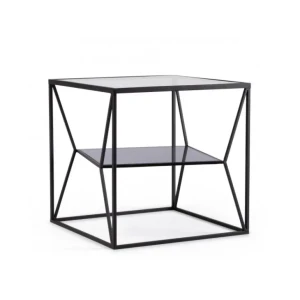 Miza HYDRA 45X45 je elegantna miza, ki s svojim dizajnom popestri vsak prostor. Mizna plošča je narejena iz kaljenega stekla z kovinskimi nogami. Na sredini