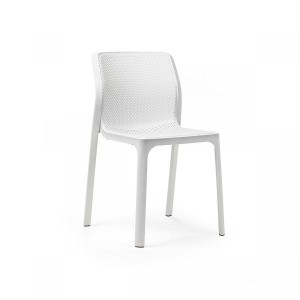 Bel vrtni stol BIT. Vrtni stol BIT v beli barvi, proizvajalca NARDI. Kvaliteten vrtni stol iz steklenih vlaken z mat površino in je prijetnostjo na otip.