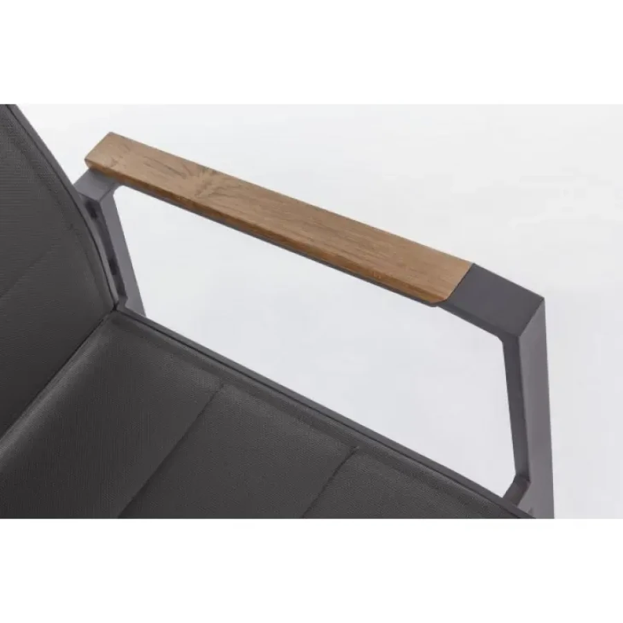 Vrtni stol KUBIK SJ61 antracit ima aluminjasti okvir, prašno barvan. Sedalni ter hrbtni del sta iz tekstila z oblogo. Stol je zložljiv. Dimenzije: širina: