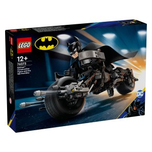Akcijska figura Batman™ Vitez teme z nastavljivimi udi in motorjem.              Pohiti v boj proti zločincem z Batmanom™ z nastavljivimi udi in netopirskim-pod-motorjem! Legendarni Vitez teme se upogiba