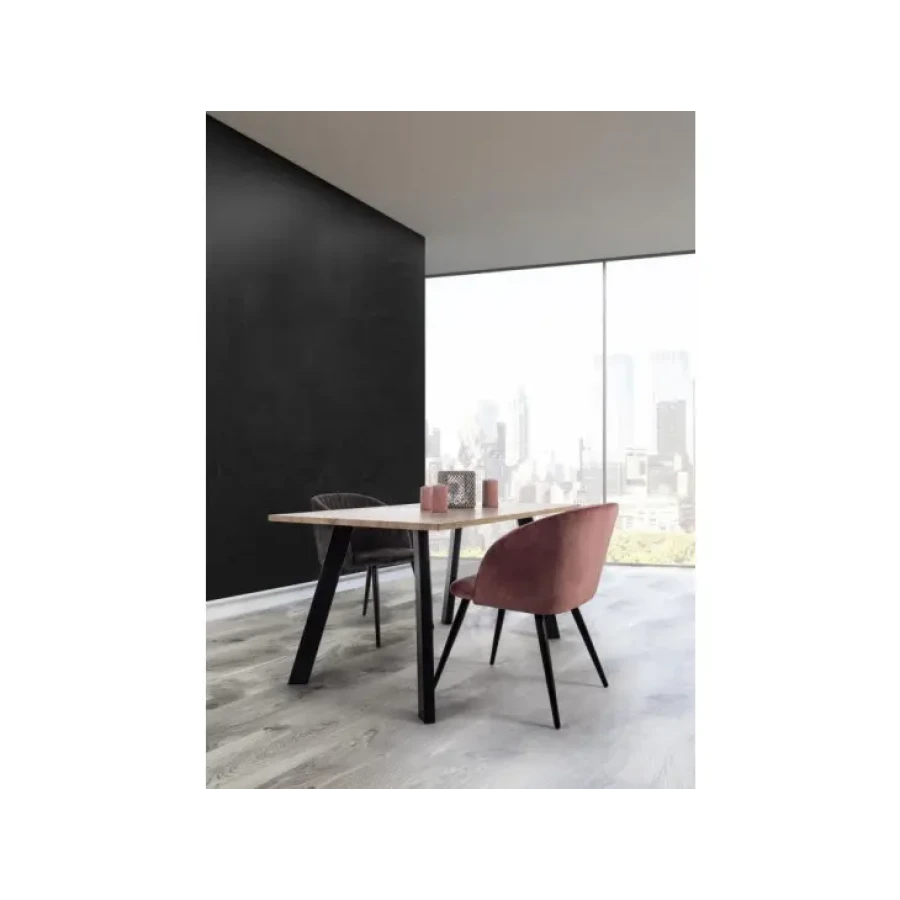 Jedilna miza GIANT 140X80 je iz kovine, top je iz MDF-ja z učinkom lesa. Material: - Kovina - MDF Barva: - Črne noge / Les Dimenzije: širina: 140cm globina: